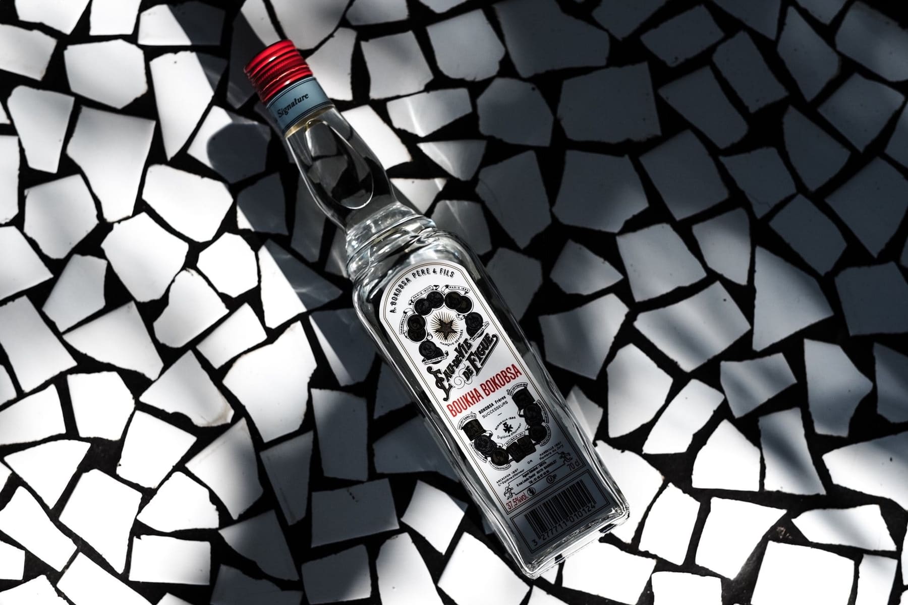 Bokobsa — still life on black and white tiles